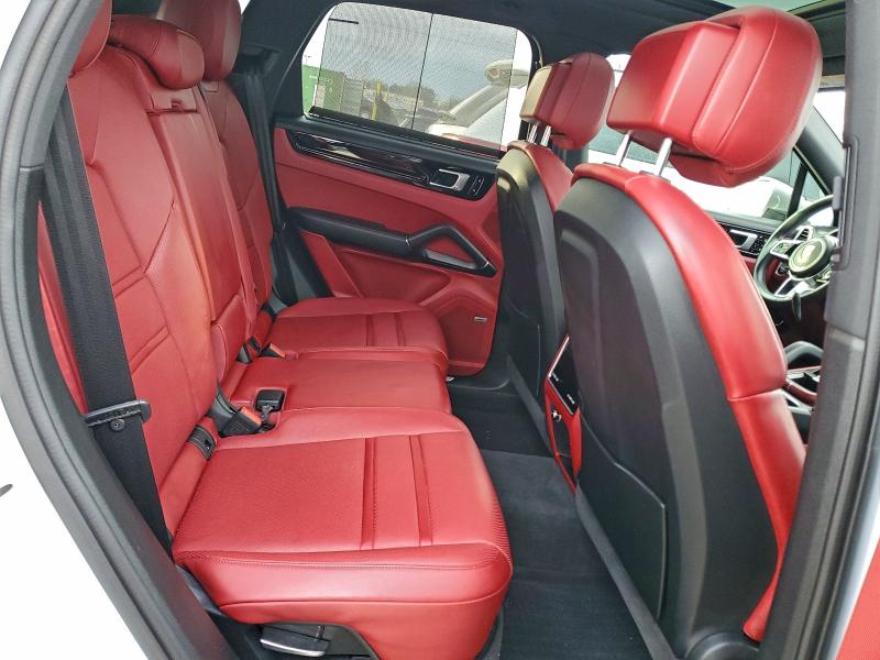 Фото 11 - PORSCHE CAYENNE