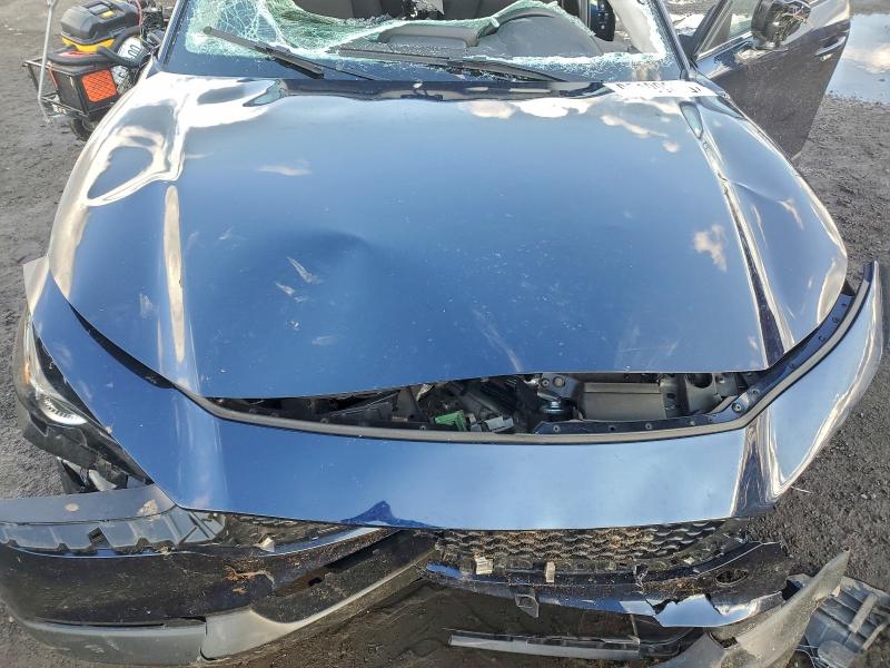 Фото 11 - MAZDA CX30