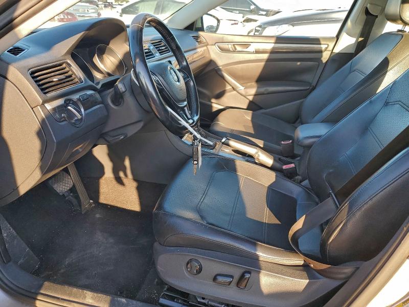 Фото 7 - VOLKSWAGEN PASSAT