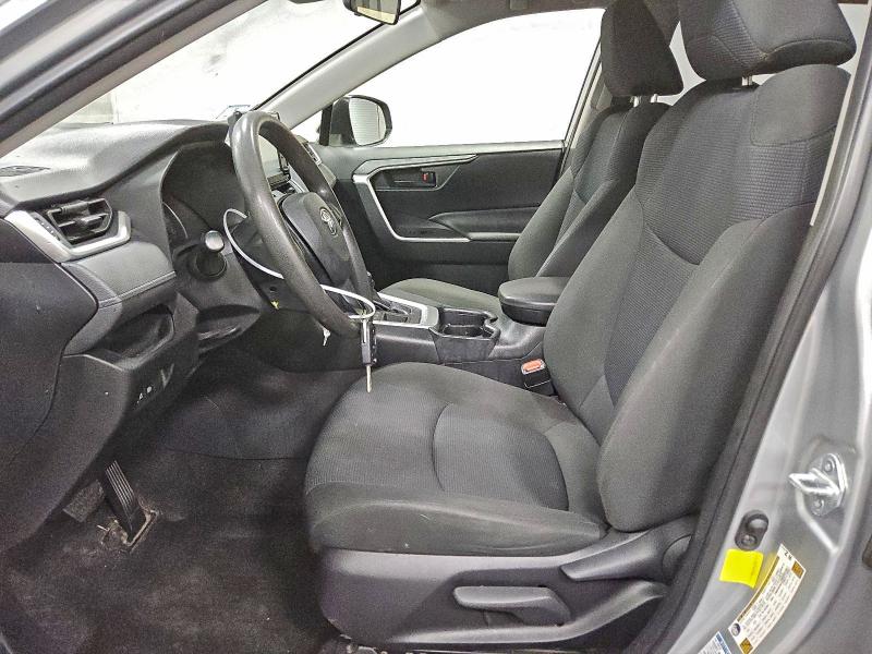 Фото 7 - TOYOTA RAV4