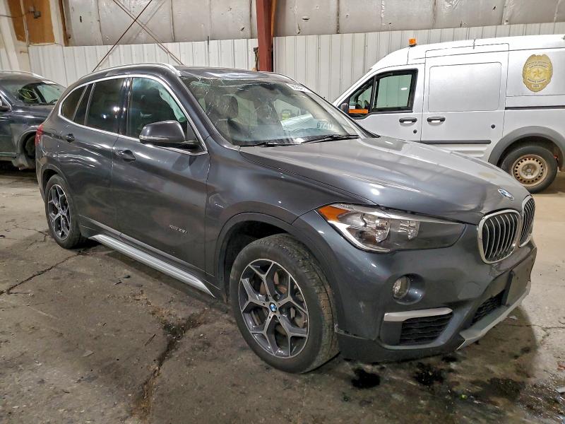 Фото 4 - BMW X1