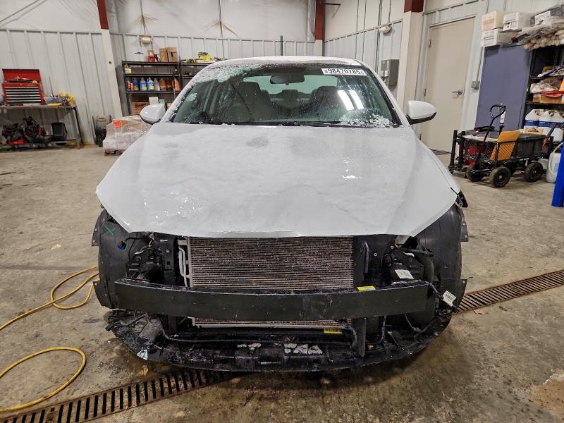 Фото 5 - HYUNDAI ELANTRA