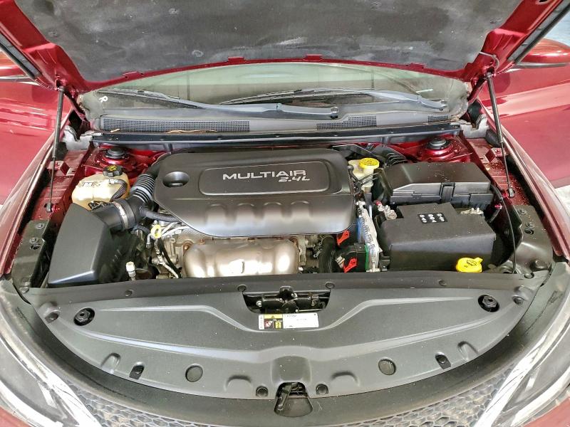 Фото 11 - CHRYSLER 200