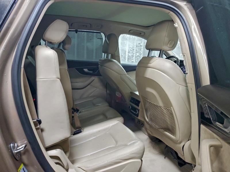 Фото 10 - AUDI Q7