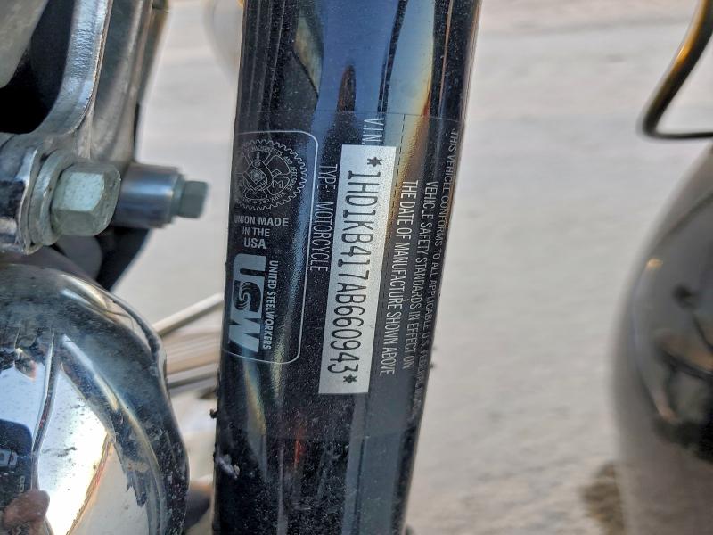 HARLEY-DAVIDSON FL 2010