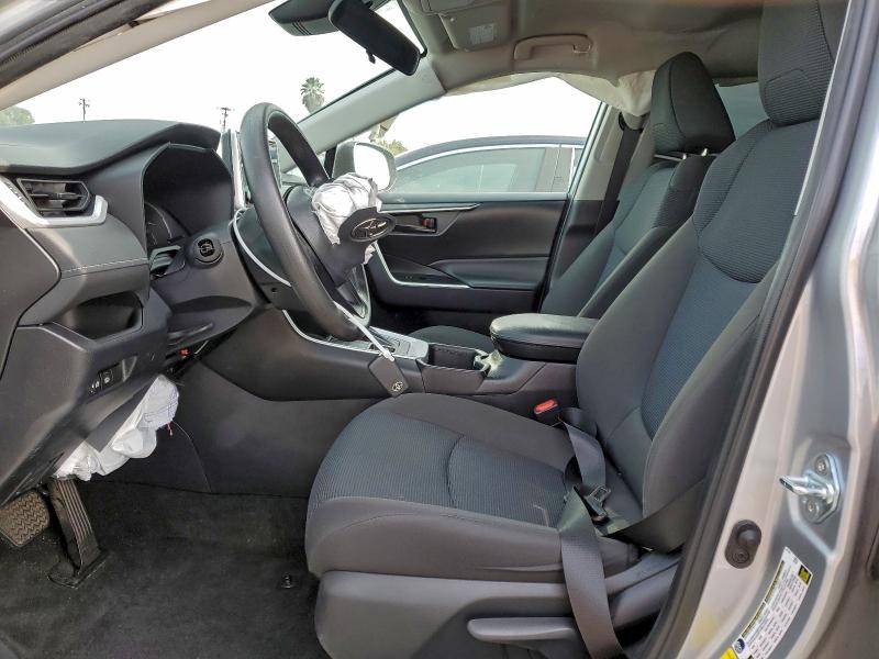 Фото 7 - TOYOTA RAV4