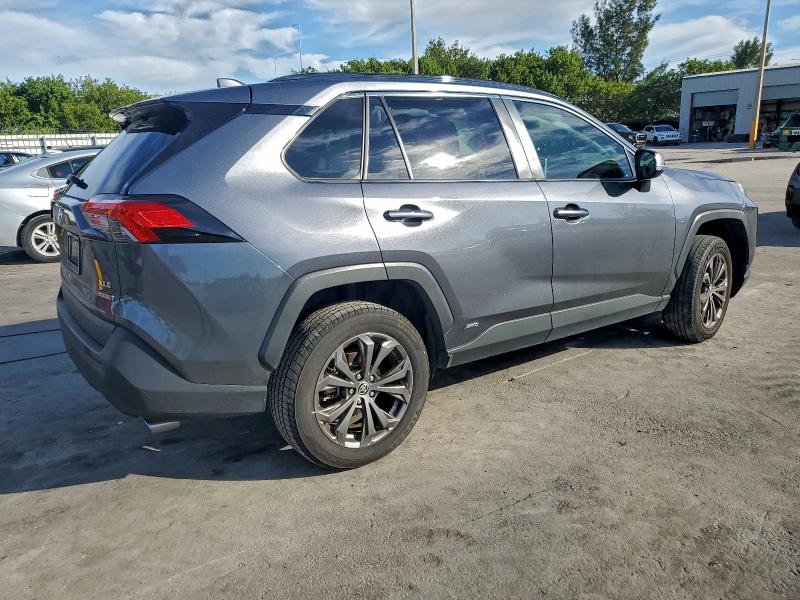 Фото 3 - TOYOTA RAV4