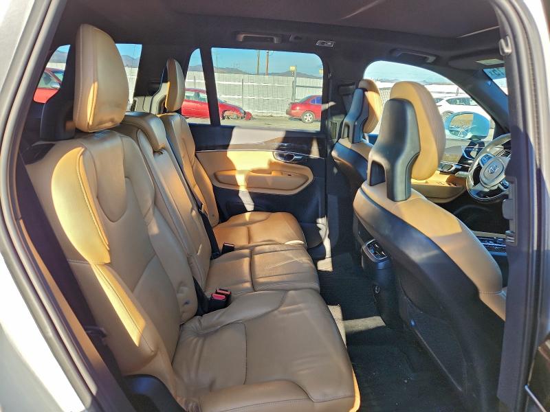 Фото 11 - VOLVO XC90