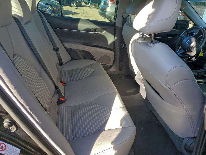 Фото 10 - TOYOTA CAMRY