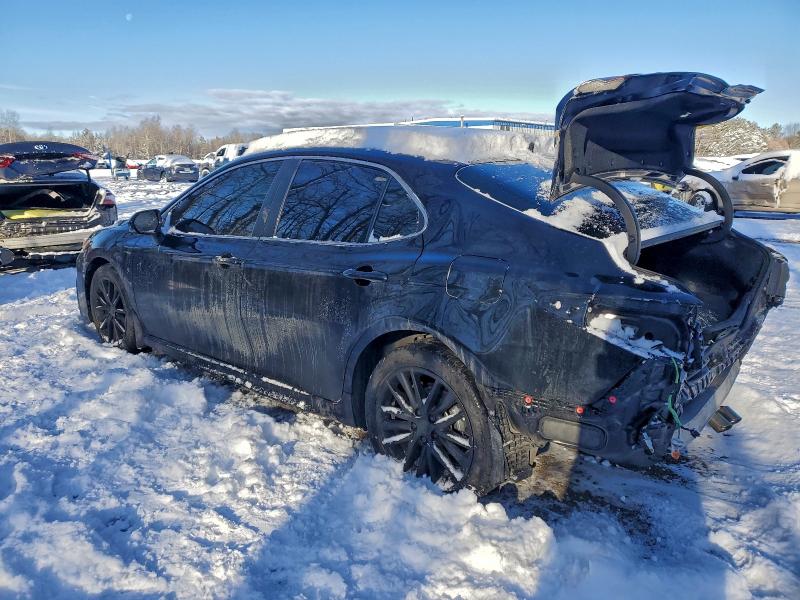 Фото 2 - TOYOTA CAMRY