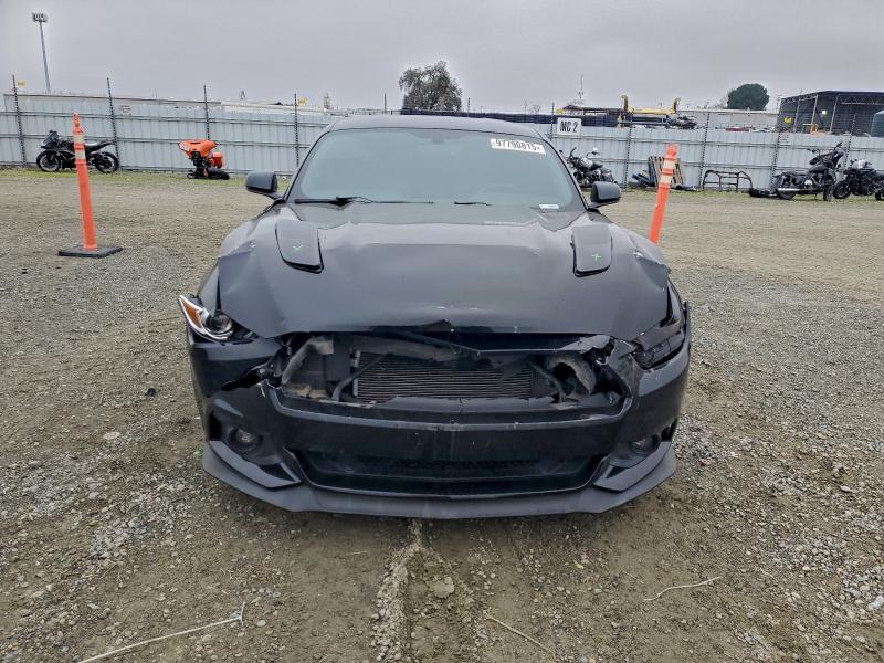 Фото 5 - FORD MUSTANG