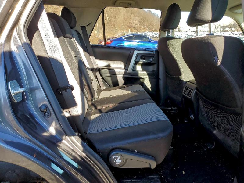 Фото 11 - TOYOTA 4RUNNER