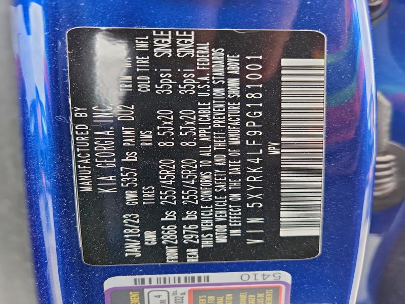 Фото 13 - KIA SORENTO