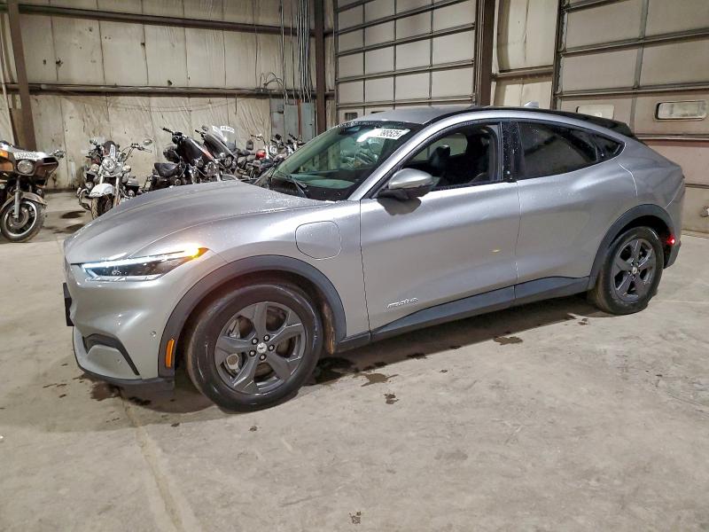 Фото 1 - FORD MUSTANG