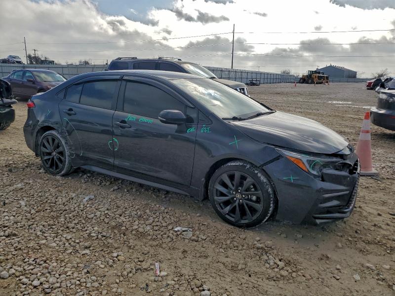 Фото 4 - TOYOTA COROLLA