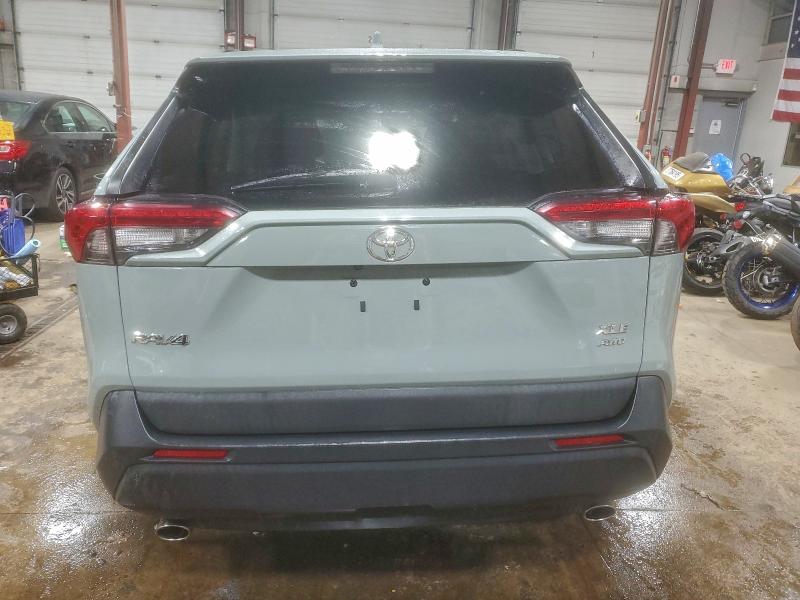 Фото 6 - TOYOTA RAV4