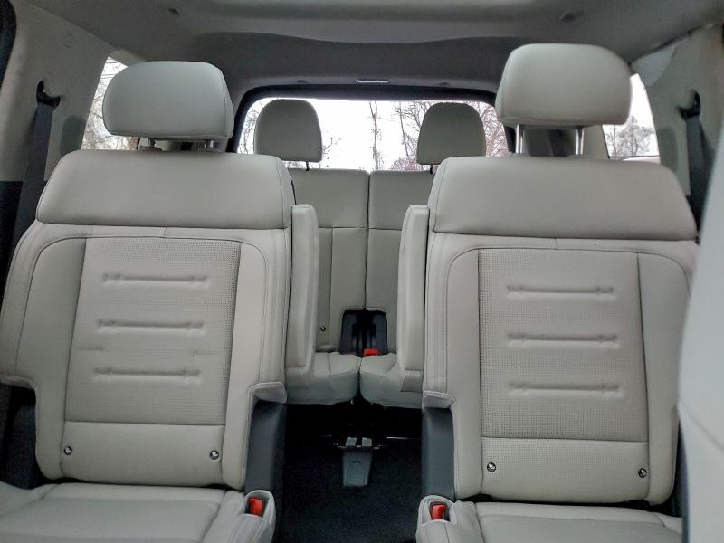 Фото 10 - HYUNDAI SANTA FE