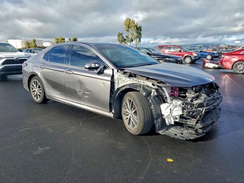 Фото 4 - TOYOTA CAMRY