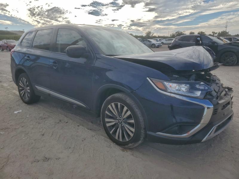 Фото 4 - MITSUBISHI OUTLANDER