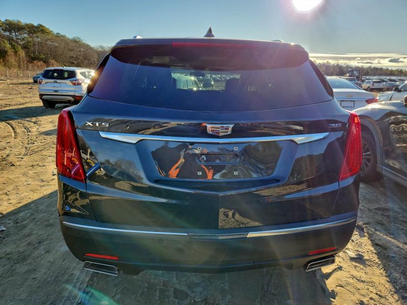 Фото 6 - CADILLAC XT5