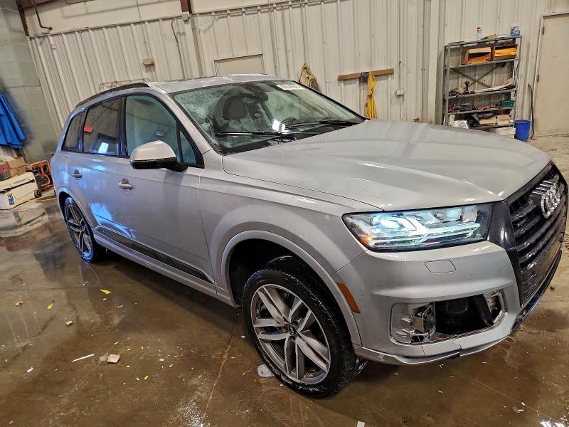 Фото 4 - AUDI Q7