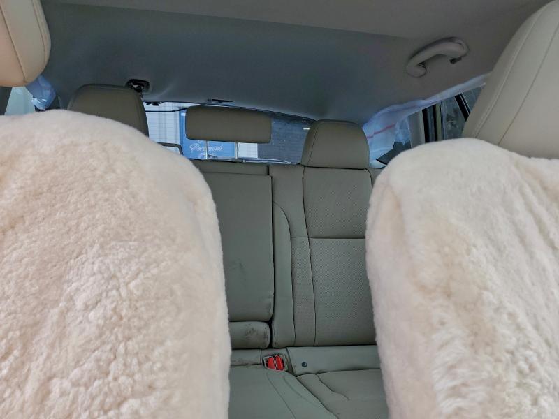 Фото 10 - SUBARU OUTBACK