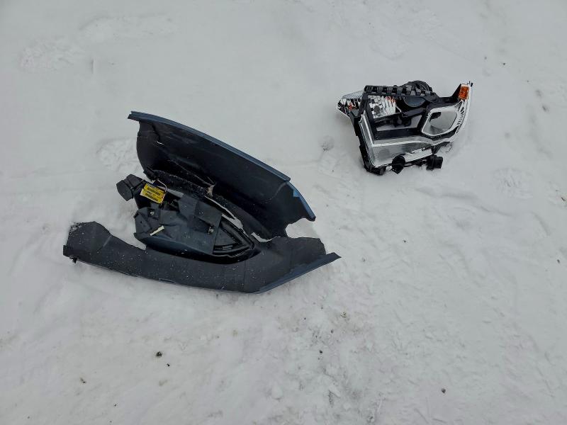 Фото 13 - FORD EDGE