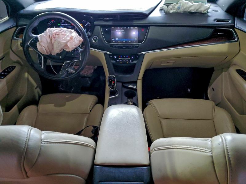 Фото 8 - CADILLAC XT5