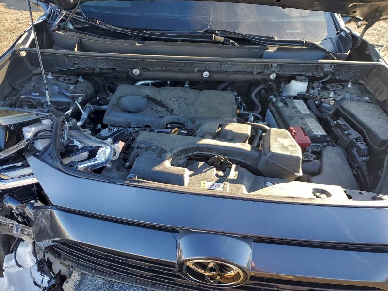 Фото 11 - TOYOTA RAV4