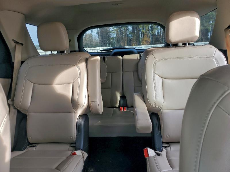 Фото 10 - FORD EXPLORER