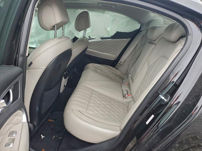 Фото 10 - GENESIS G70