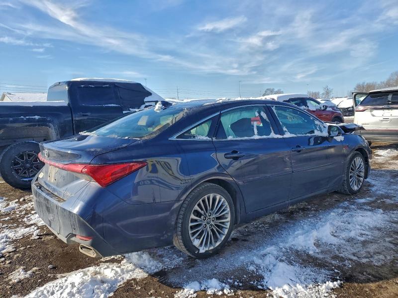 Фото 3 - TOYOTA AVALON