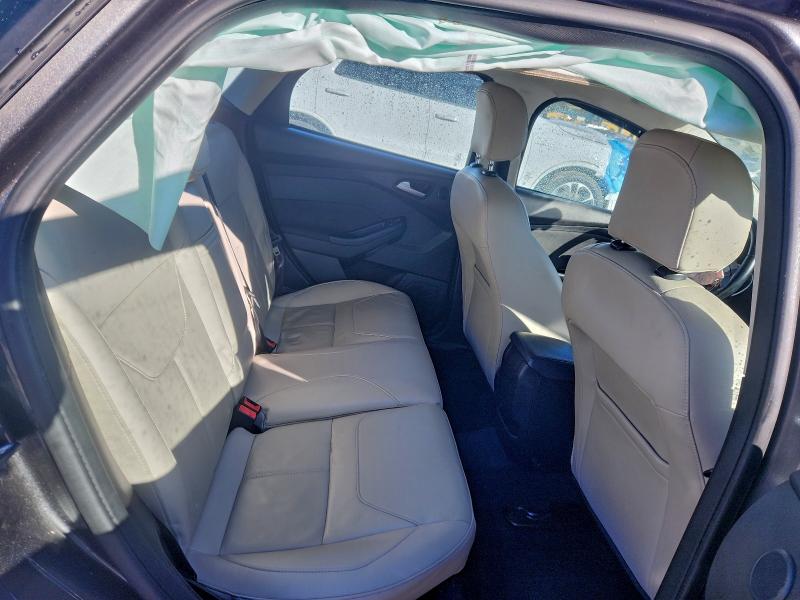 Фото 10 - FORD FOCUS