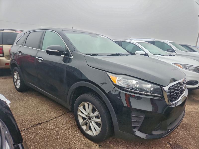 Фото 4 - KIA SORENTO