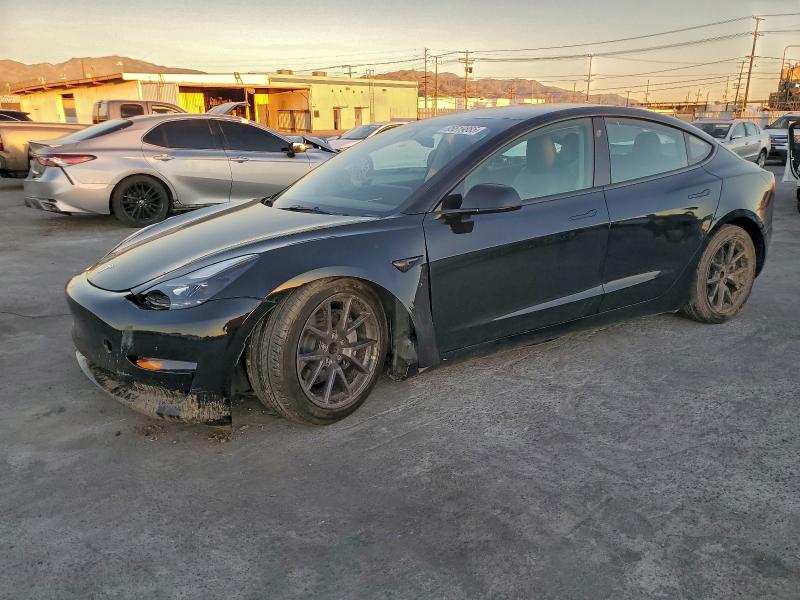 Фото 1 - TESLA MODEL 3