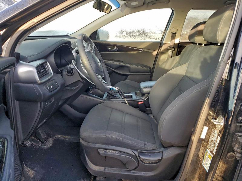 Фото 7 - KIA SORENTO