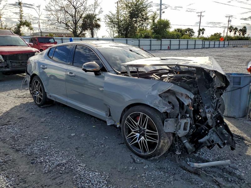 Фото 4 - KIA STINGER