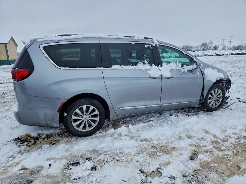 Фото 3 - CHRYSLER PACIFICA