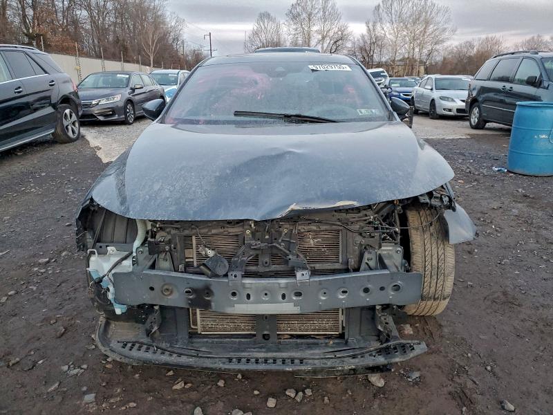 Фото 5 - MAZDA 3