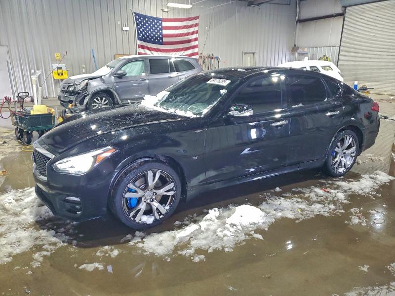 Фото 1 - INFINITI Q70