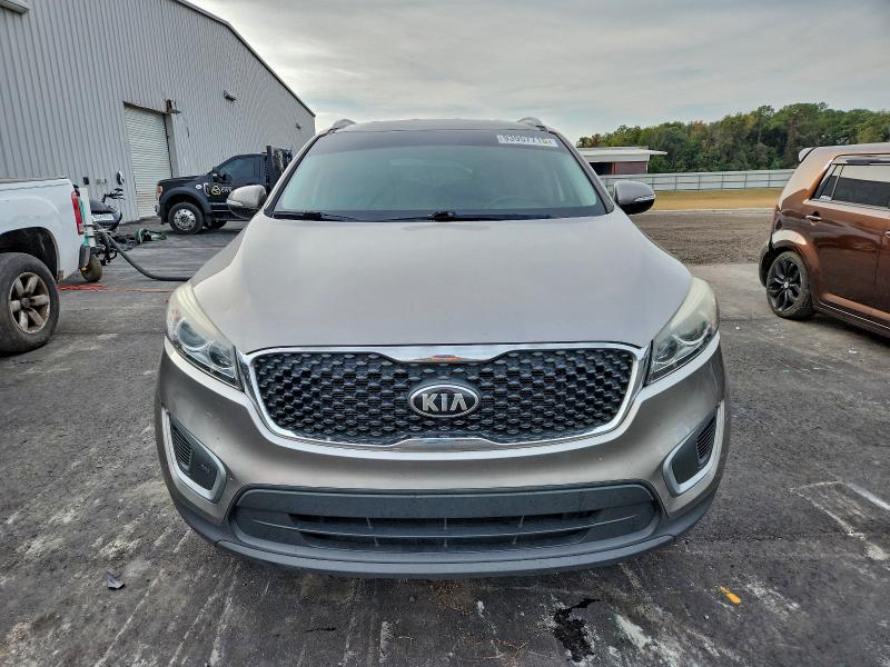 Фото 5 - KIA SORENTO