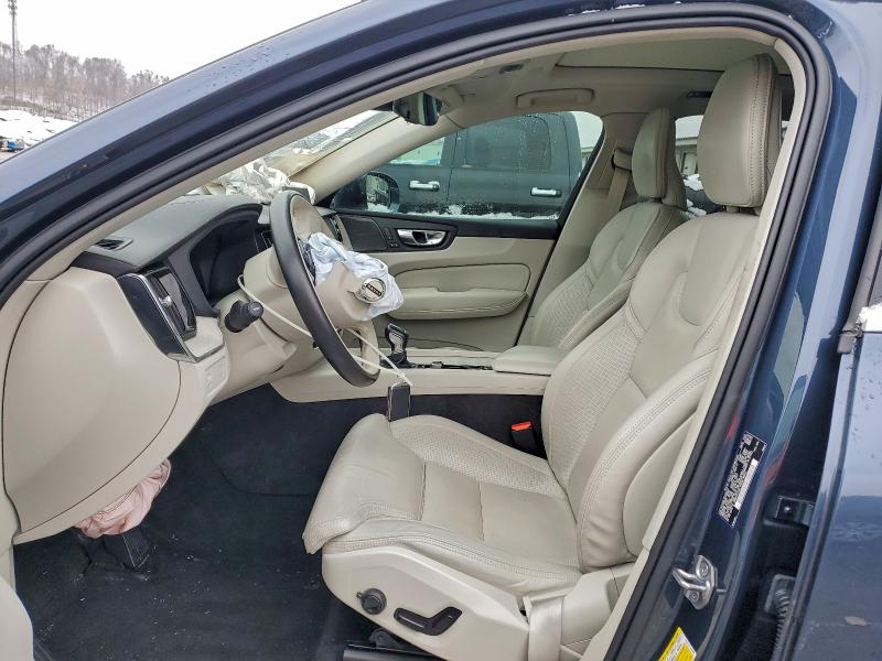 VOLVO XC60 2021 VIN YV4102DL2M1765227