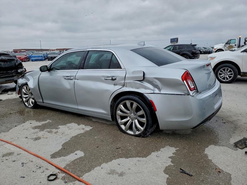 Фото 2 - CHRYSLER 300