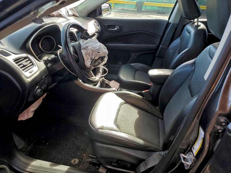 Фото 7 - JEEP COMPASS