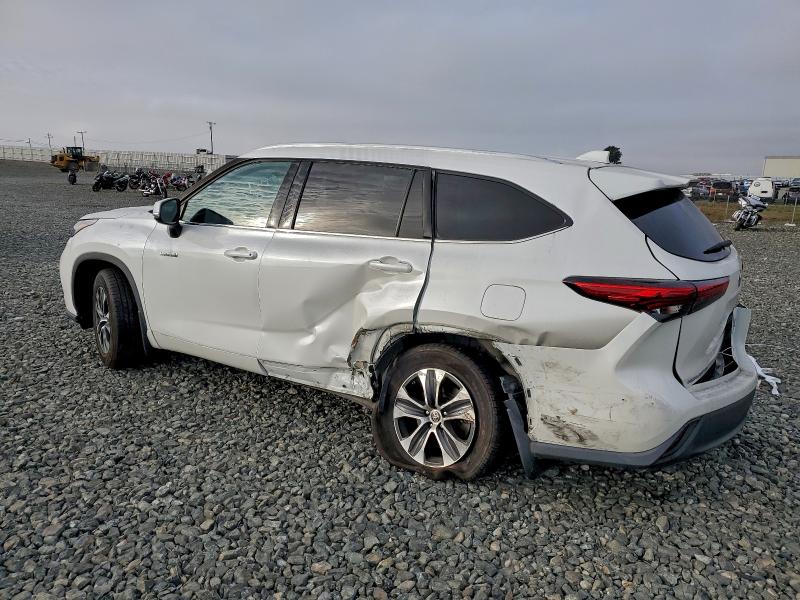 Фото 2 - TOYOTA HIGHLANDER