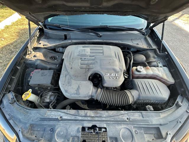 Фото 7 - CHRYSLER 300