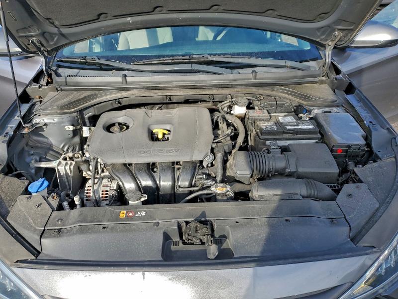 Фото 11 - HYUNDAI ELANTRA