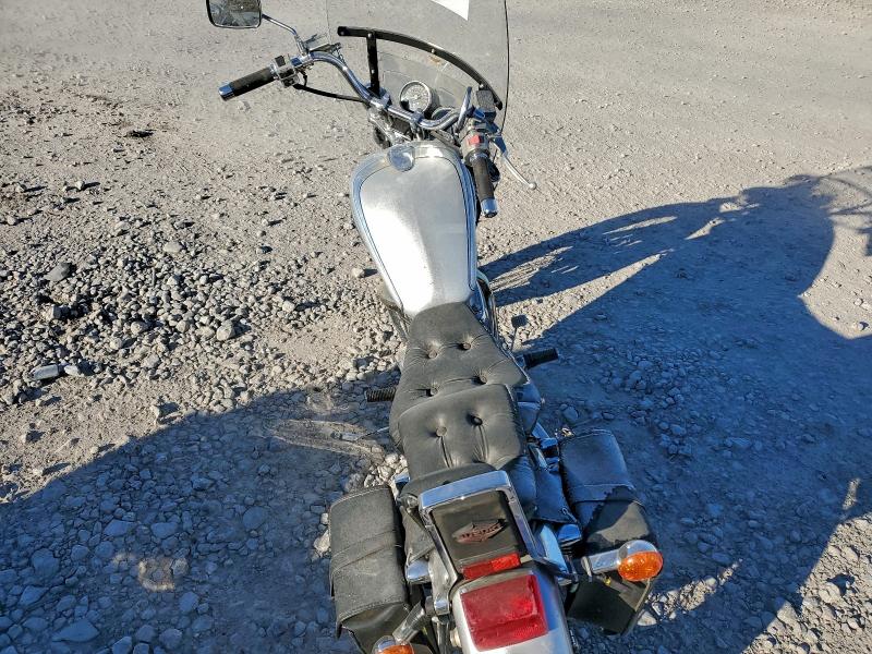 SUZUKI CYCLE VS 2003