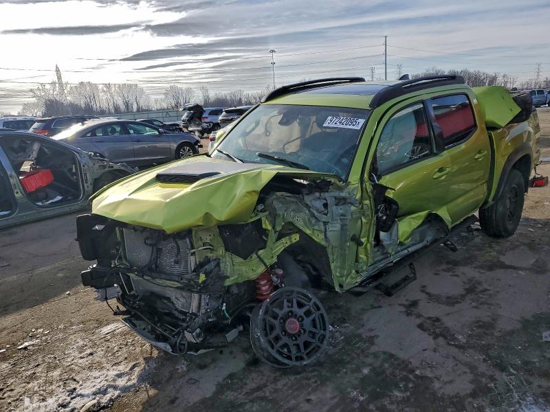 Фото 1 - TOYOTA TACOMA