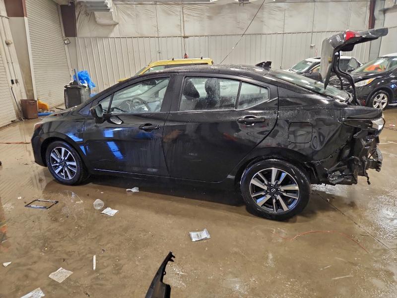 Фото 2 - NISSAN VERSA